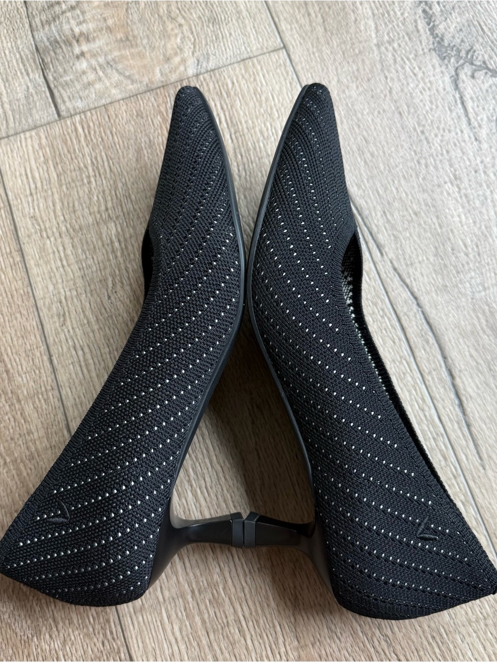Vivaia pointed toe kitten heels 39.5 US 8.5 black knit dotted - Picture 8 of 10